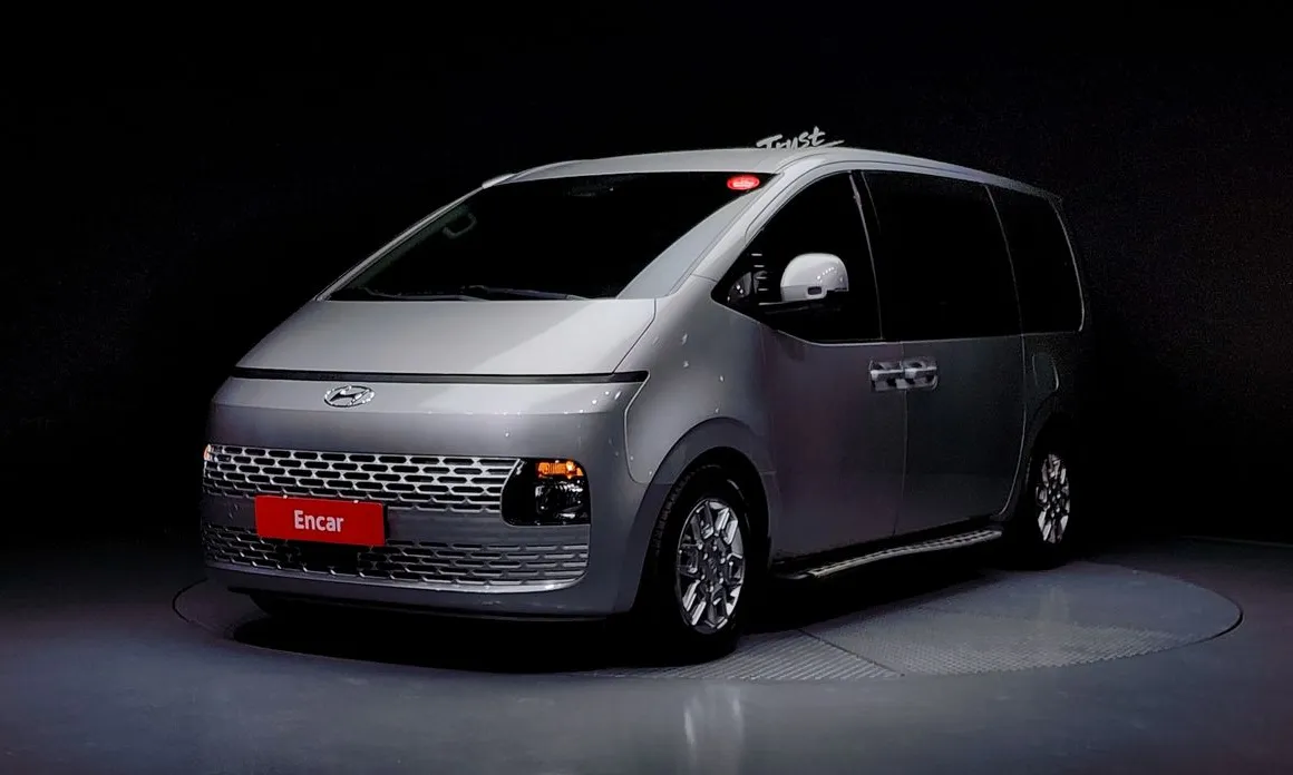 Hyundai Staria