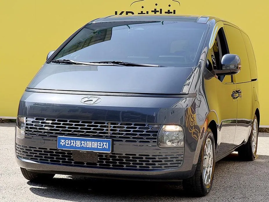 Hyundai Staria