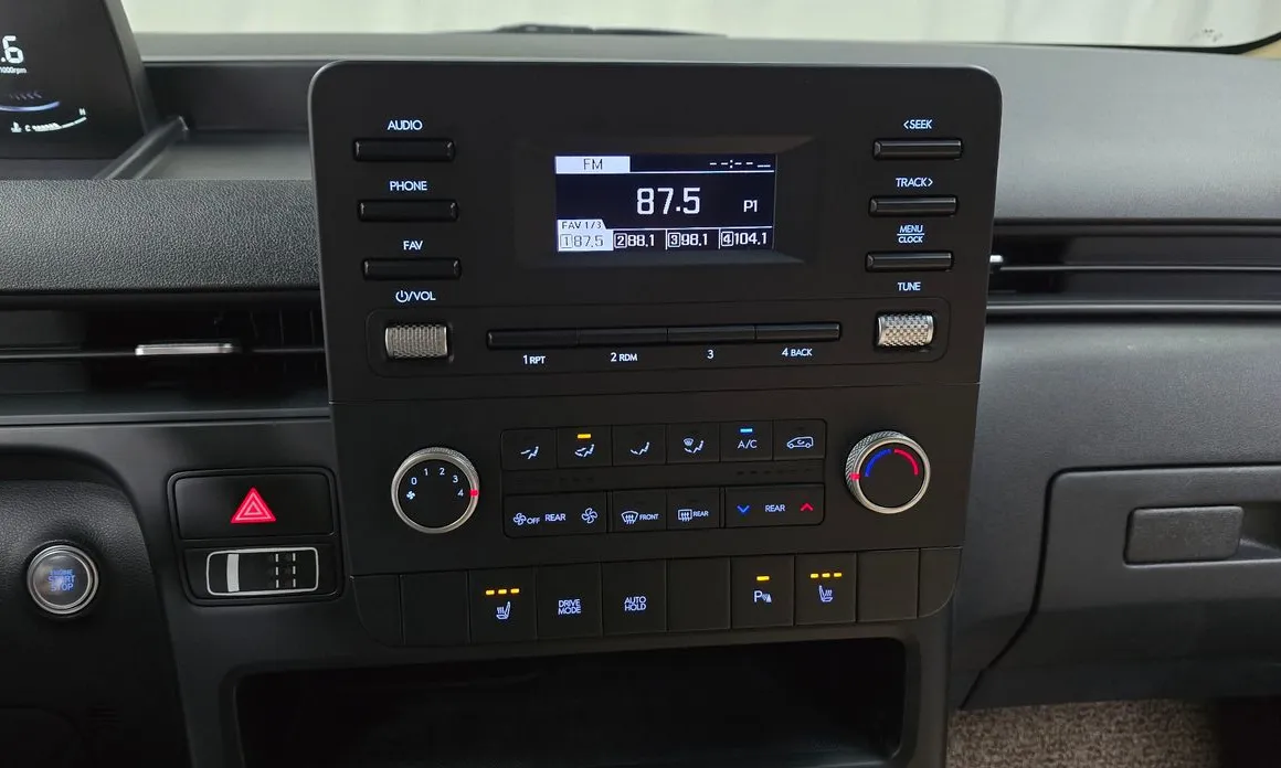 Hyundai Staria