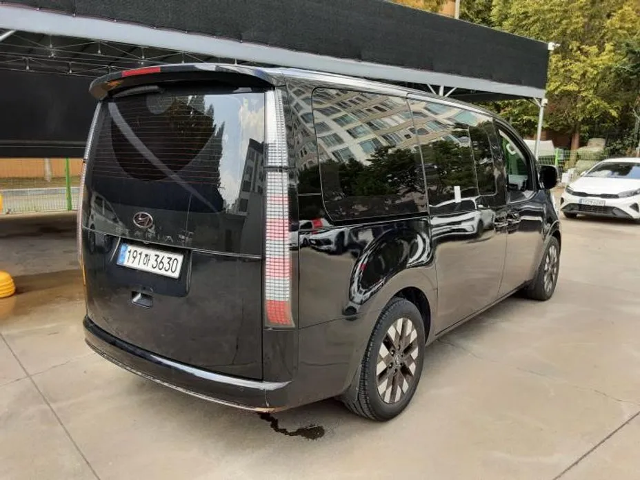 Hyundai Staria