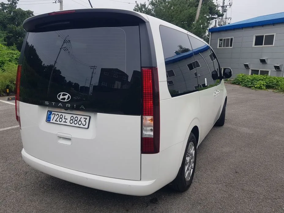 Hyundai Staria