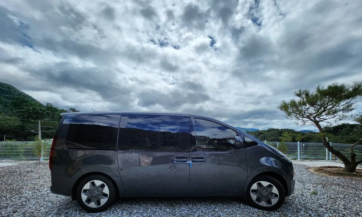 Hyundai Staria