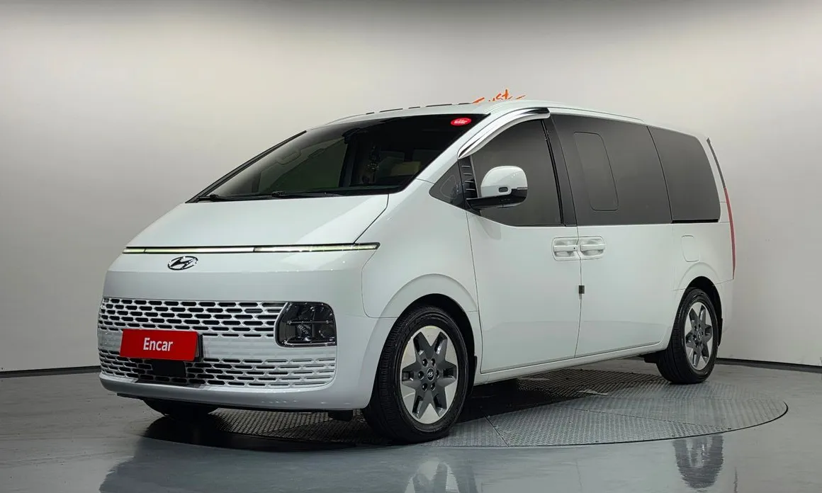 Hyundai Staria