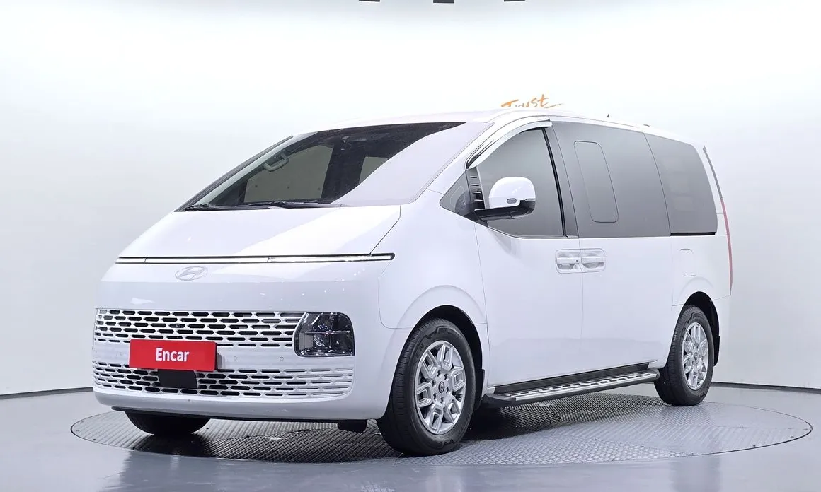 Hyundai Staria