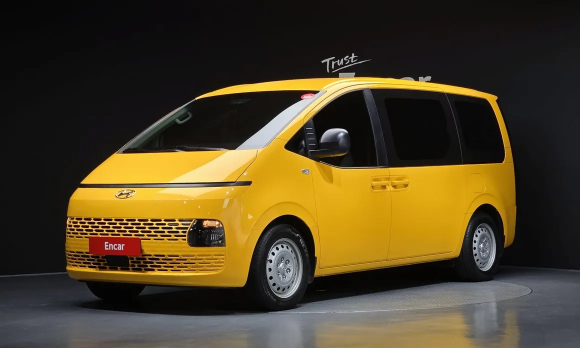 Hyundai Staria
