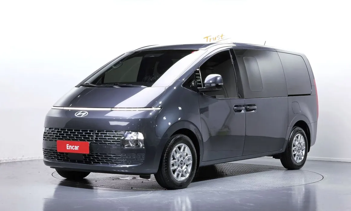 Hyundai Staria