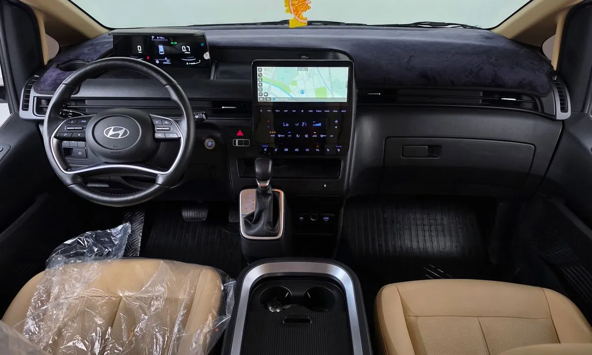Hyundai Staria