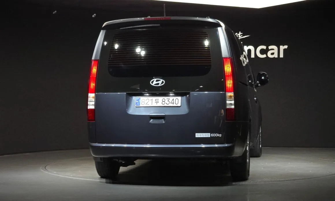 Hyundai Staria