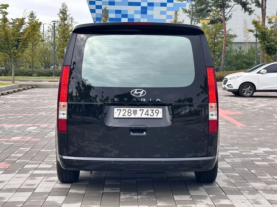 Hyundai Staria