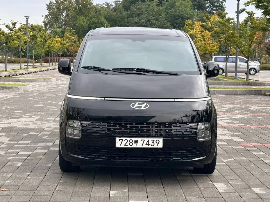 Hyundai Staria