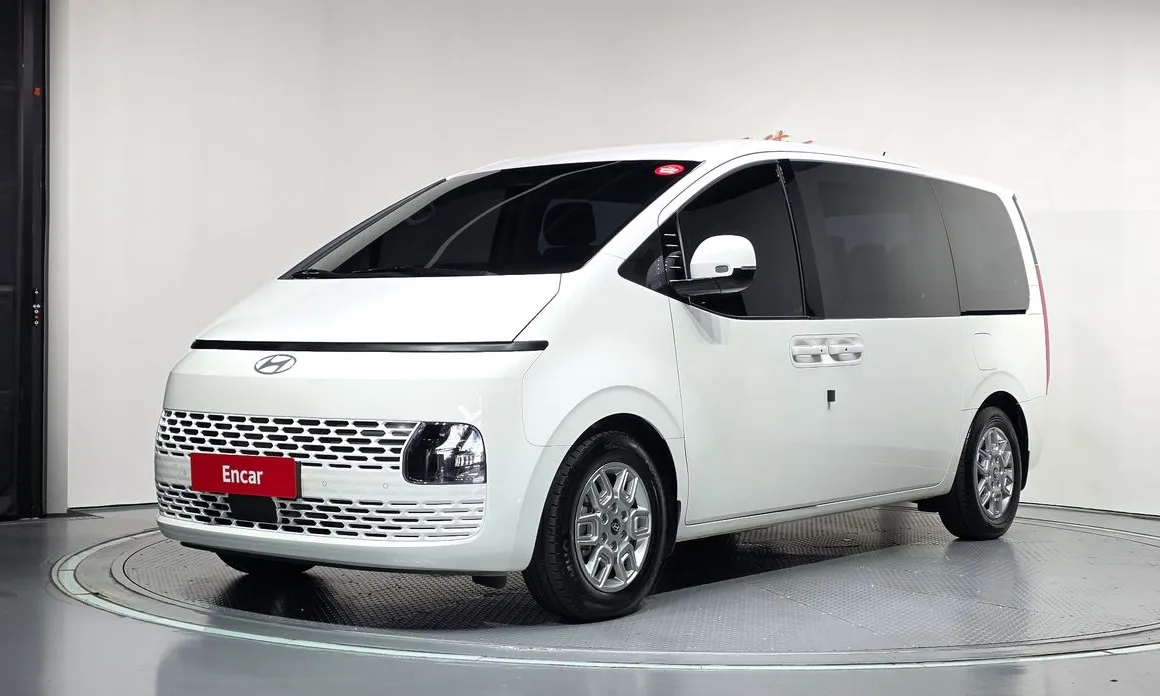 Hyundai Staria