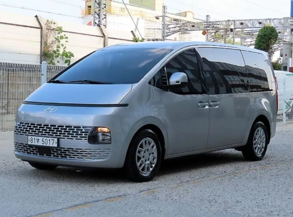 Hyundai Staria