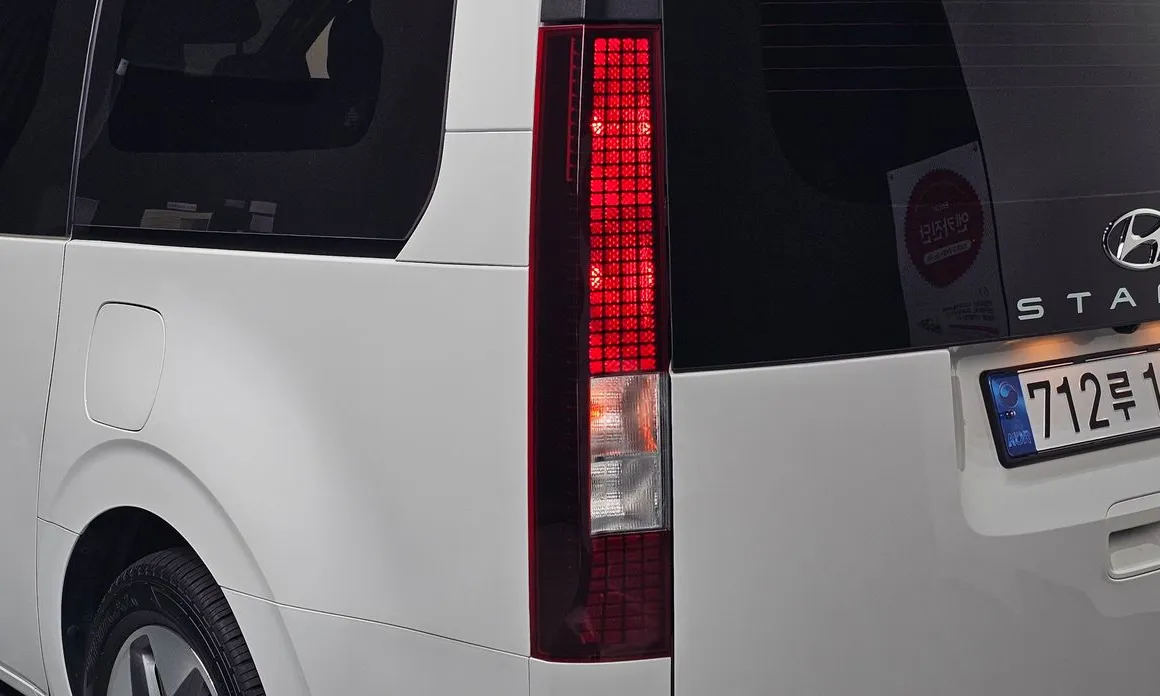 Hyundai Staria