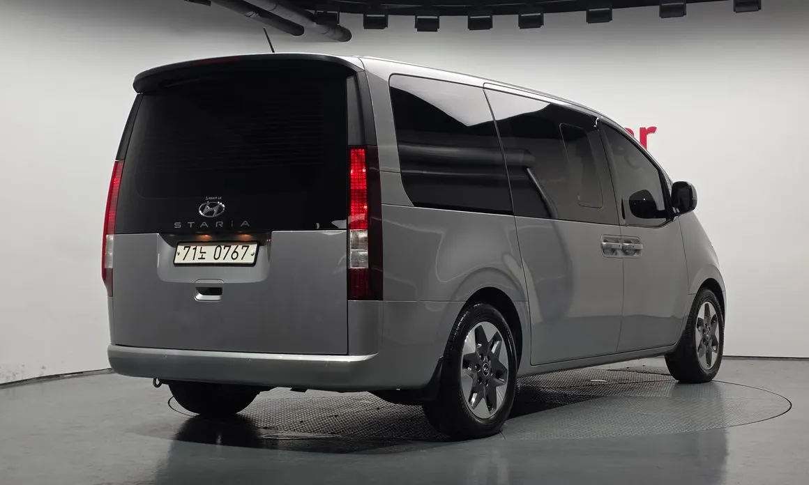 Hyundai Staria