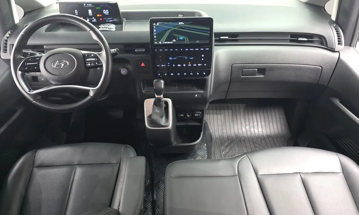 Hyundai Staria