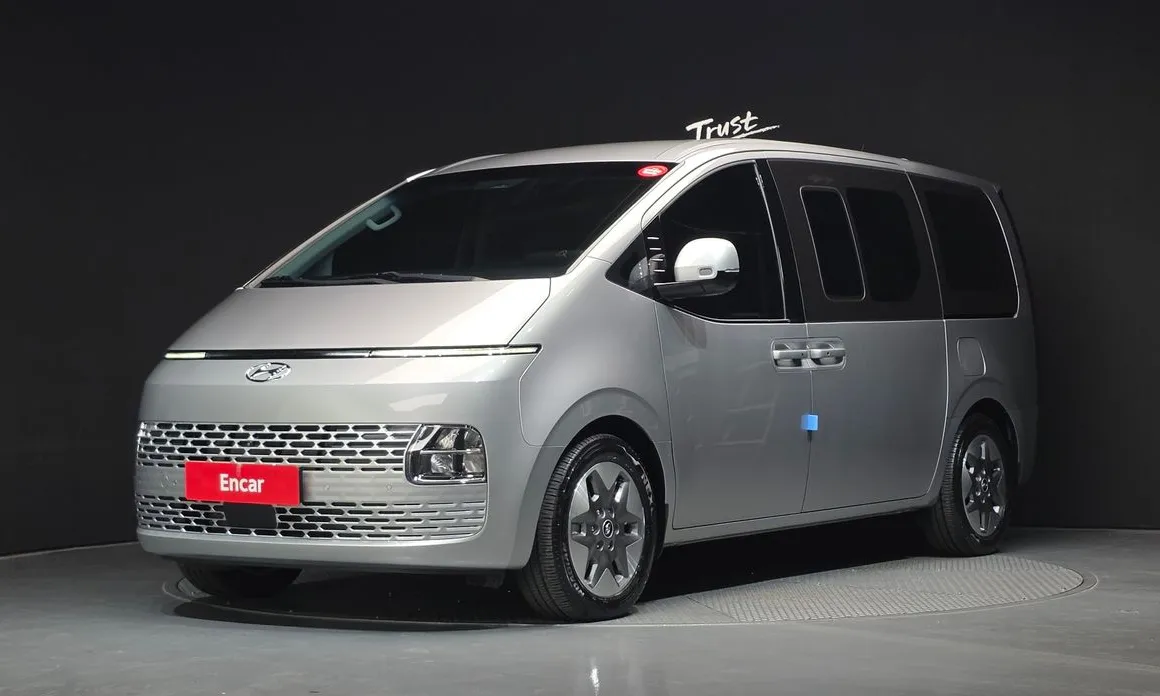 Hyundai Staria