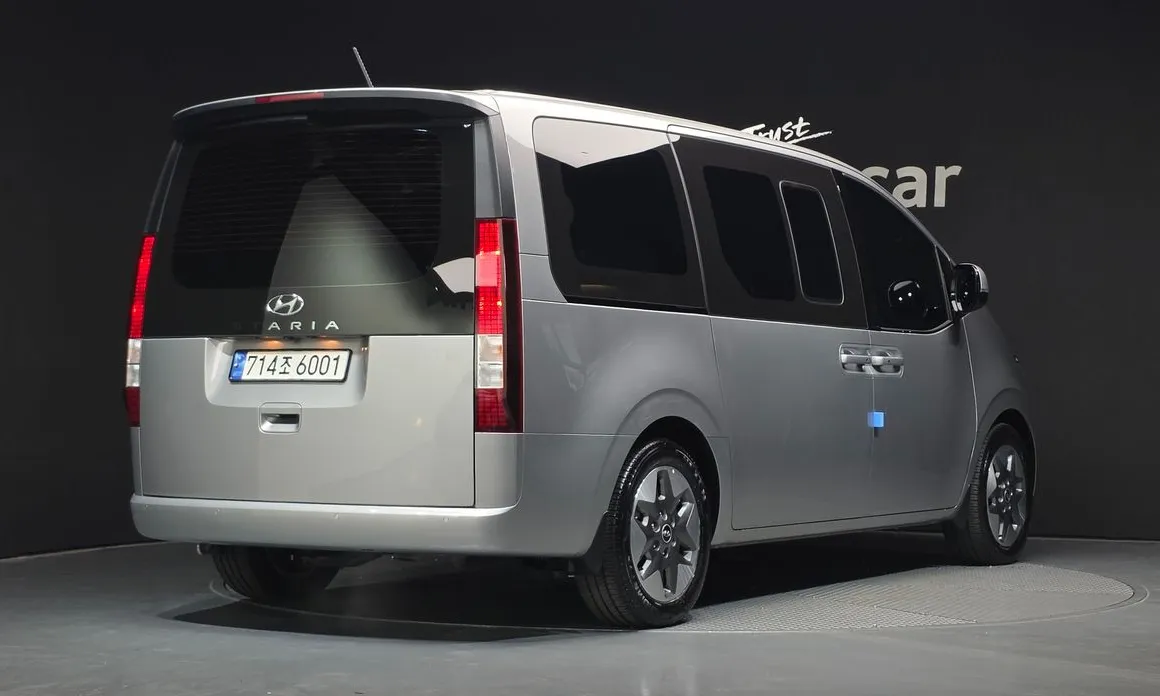 Hyundai Staria