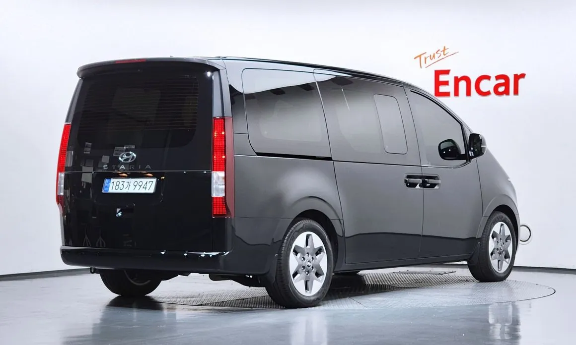 Hyundai Staria