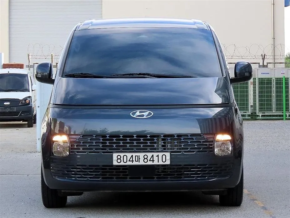 Hyundai Staria