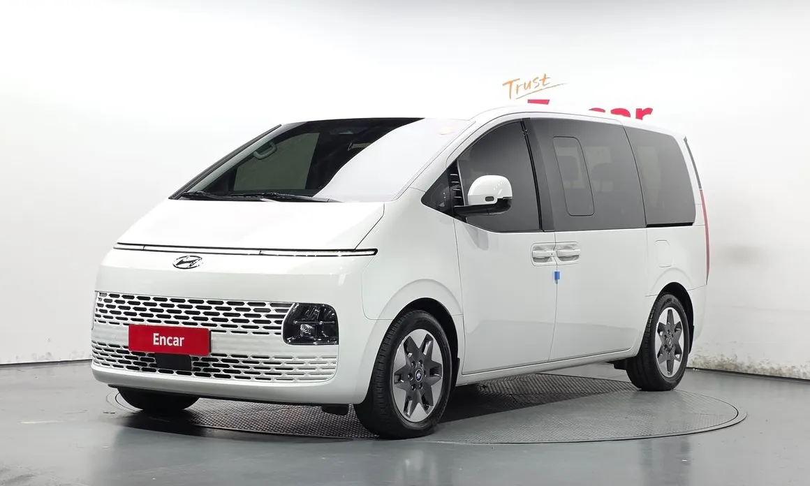 Hyundai Staria