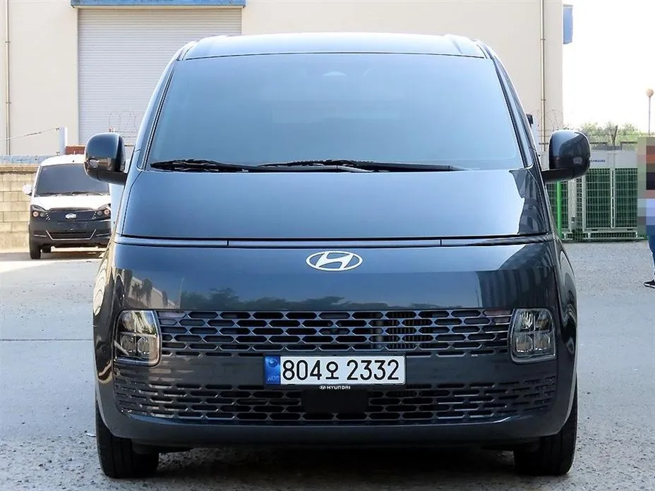 Hyundai Staria