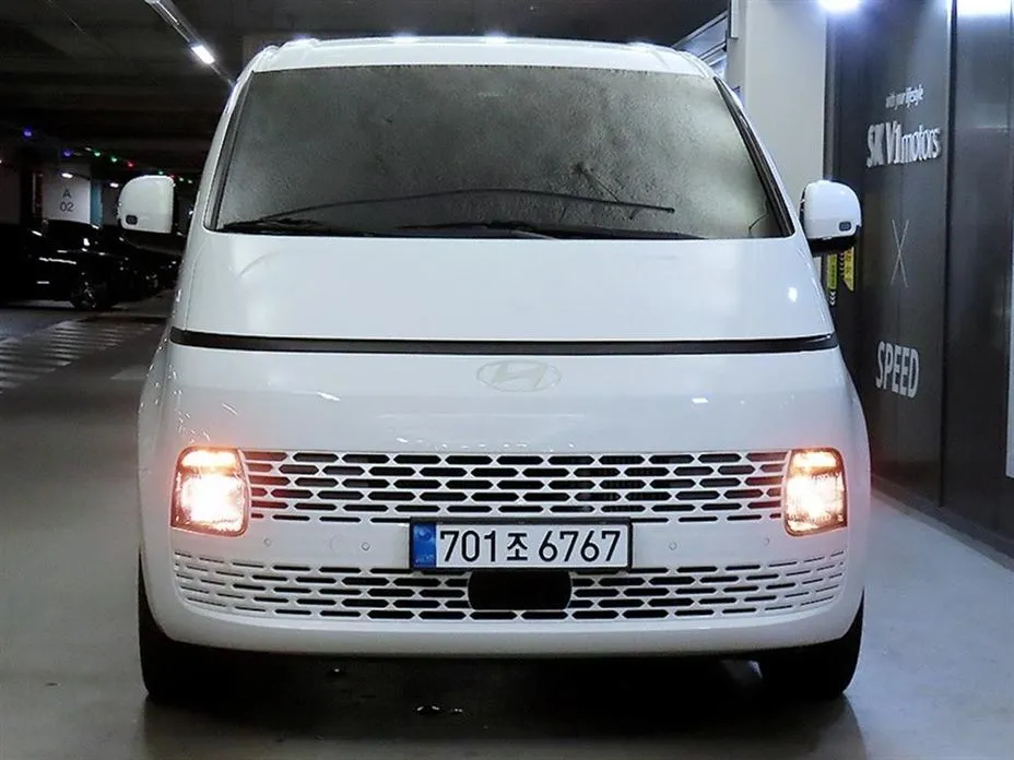 Hyundai Staria