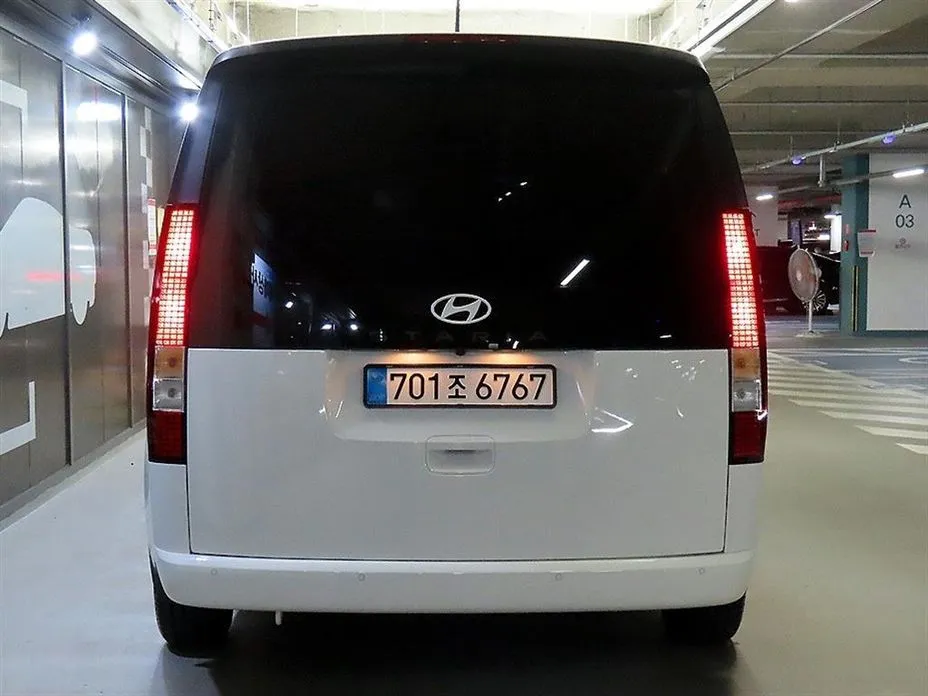 Hyundai Staria