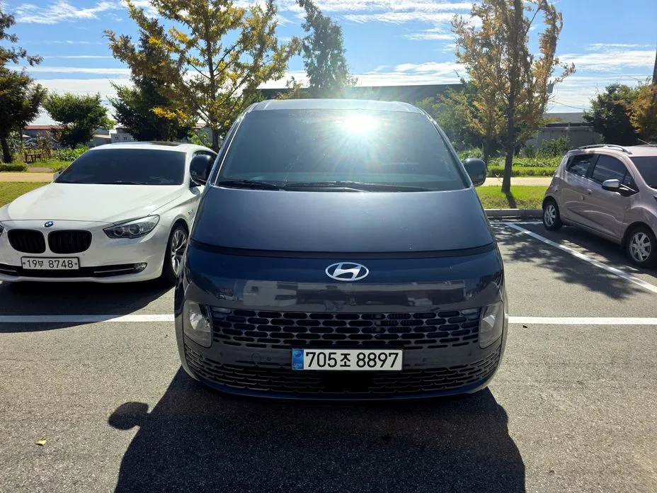 Hyundai Staria