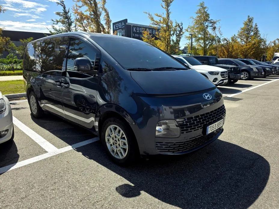Hyundai Staria