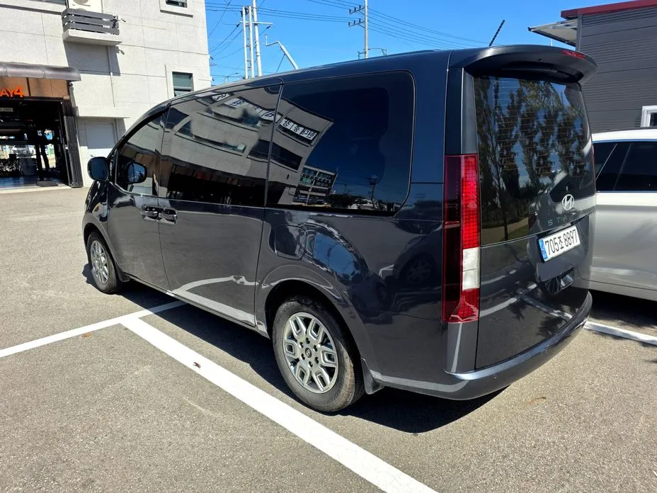 Hyundai Staria