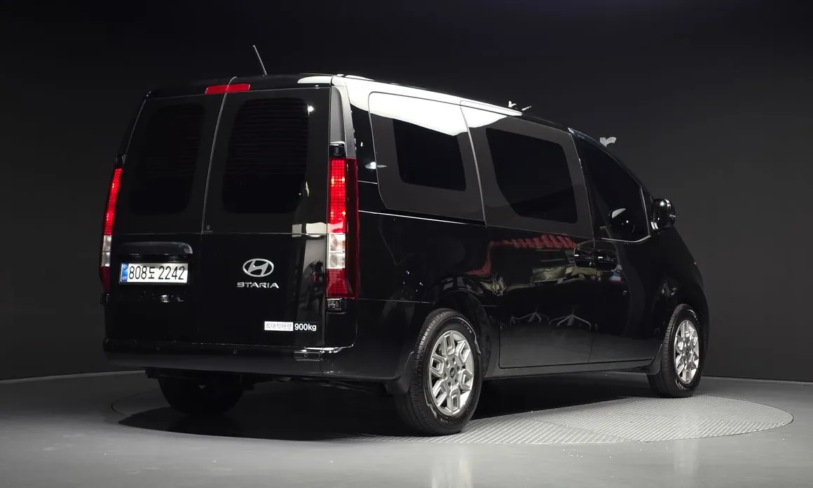 Hyundai Staria