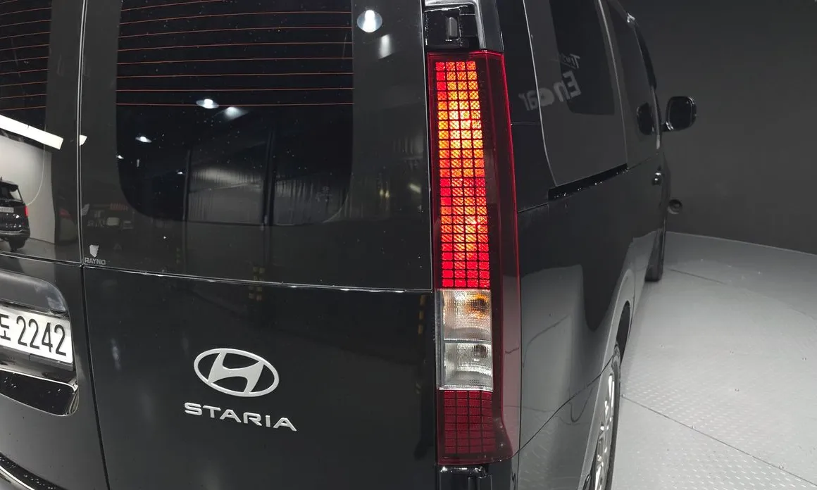 Hyundai Staria
