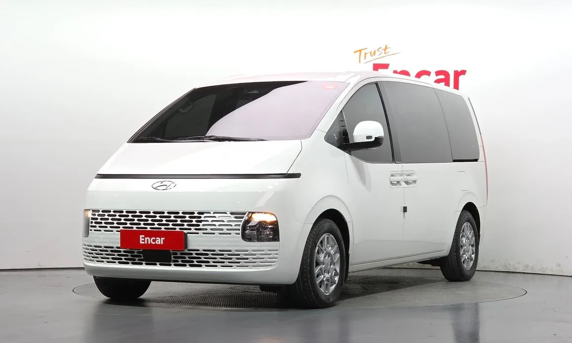 Hyundai Staria