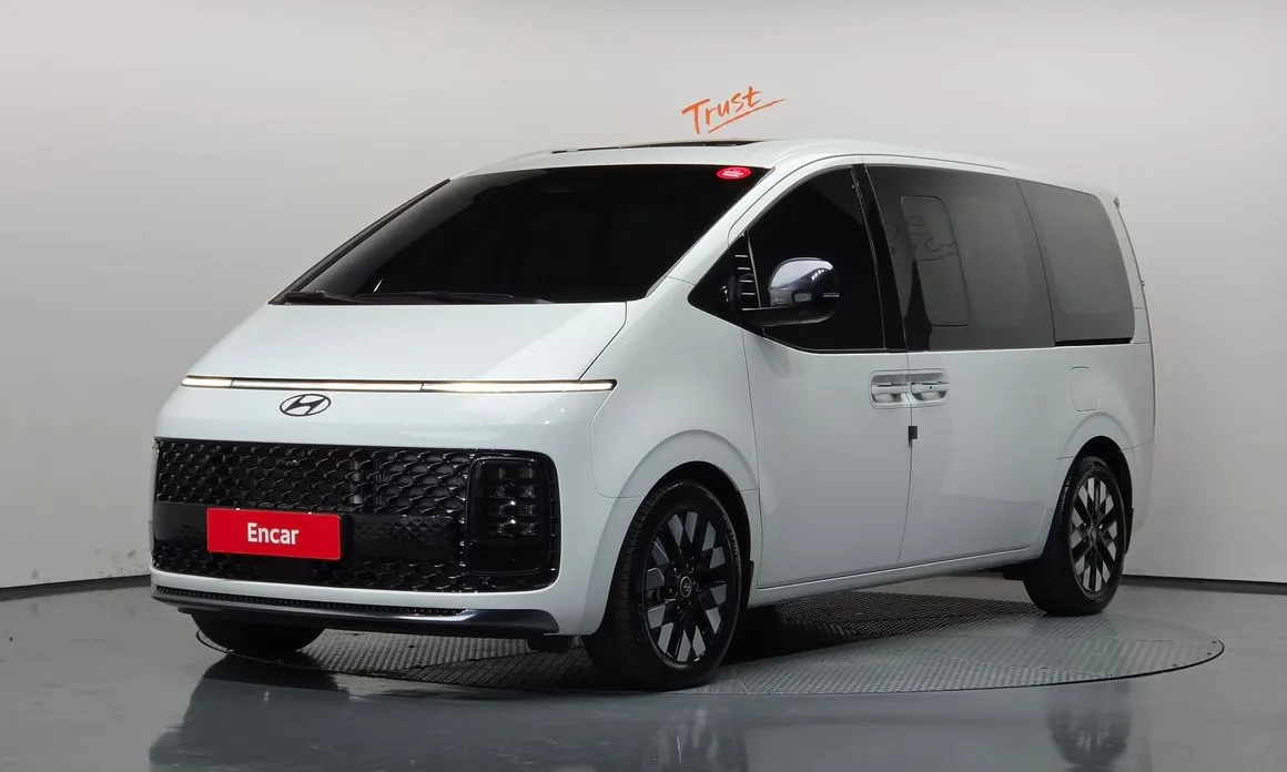 Hyundai Staria