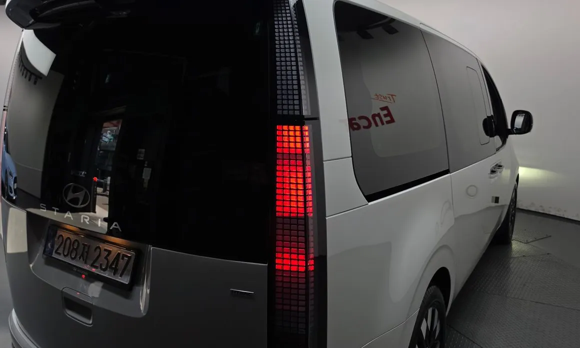 Hyundai Staria