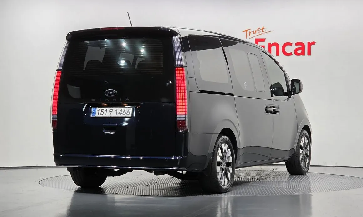 Hyundai Staria