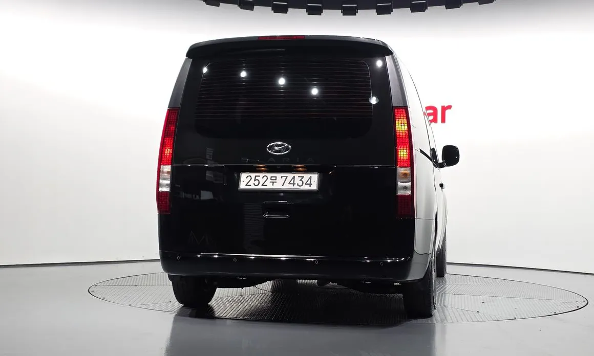 Hyundai Staria