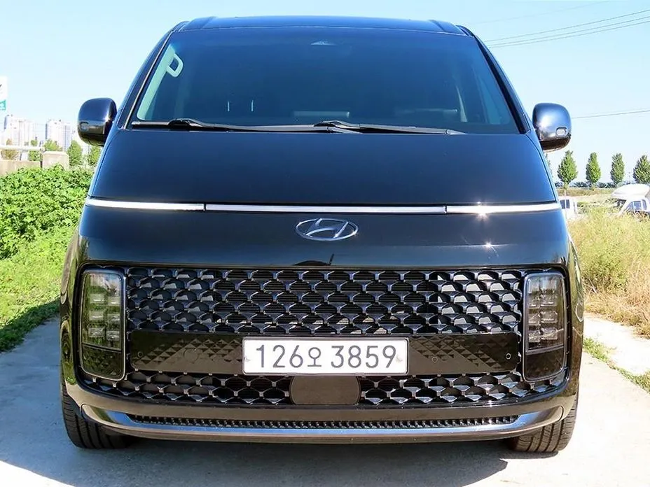 Hyundai Staria