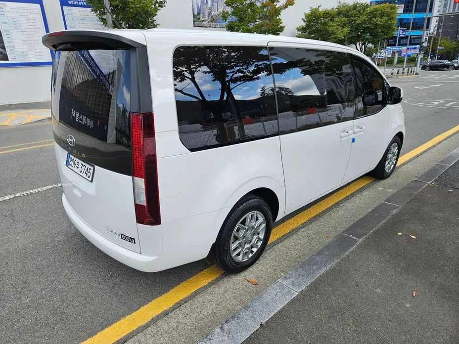 Hyundai Staria