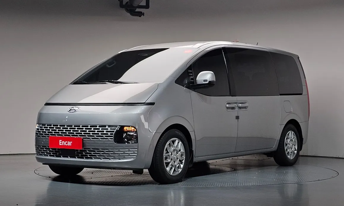 Hyundai Staria