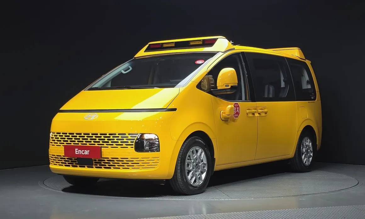 Hyundai Staria