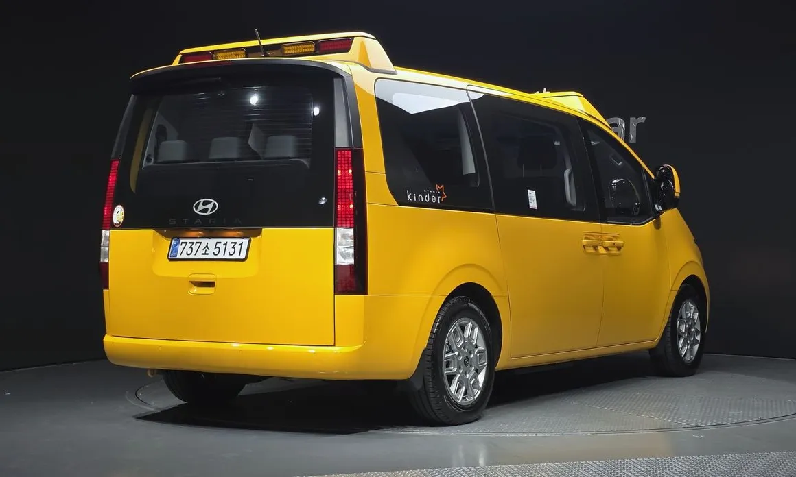 Hyundai Staria