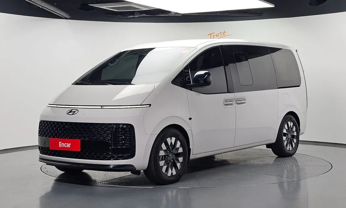 Hyundai Staria