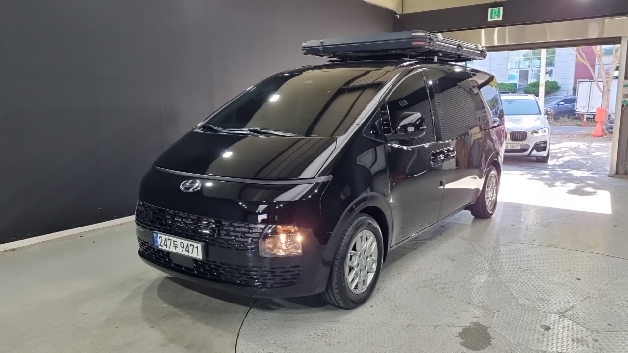 Hyundai Staria