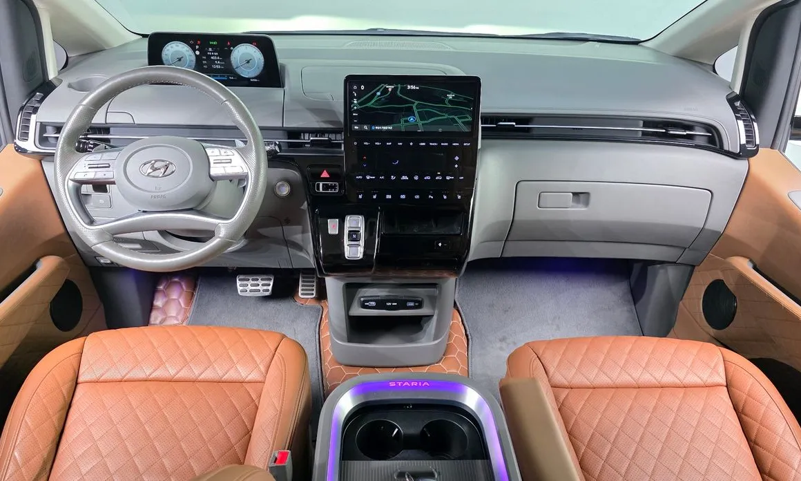 Hyundai Staria