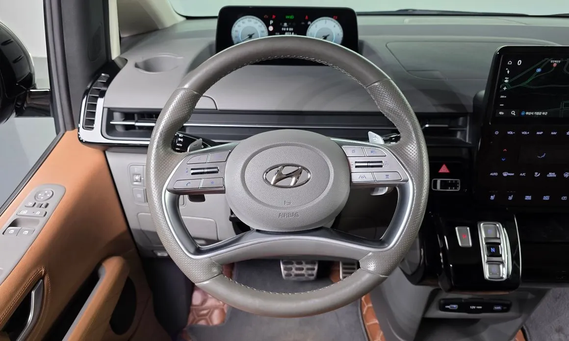 Hyundai Staria