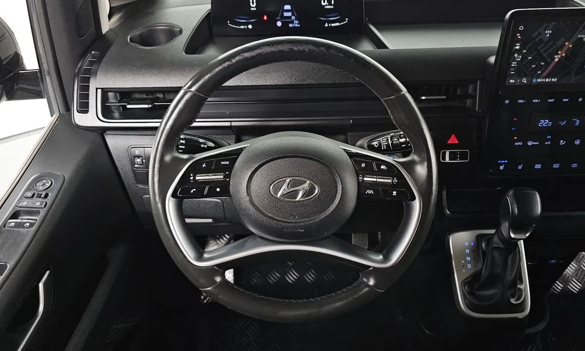 Hyundai Staria