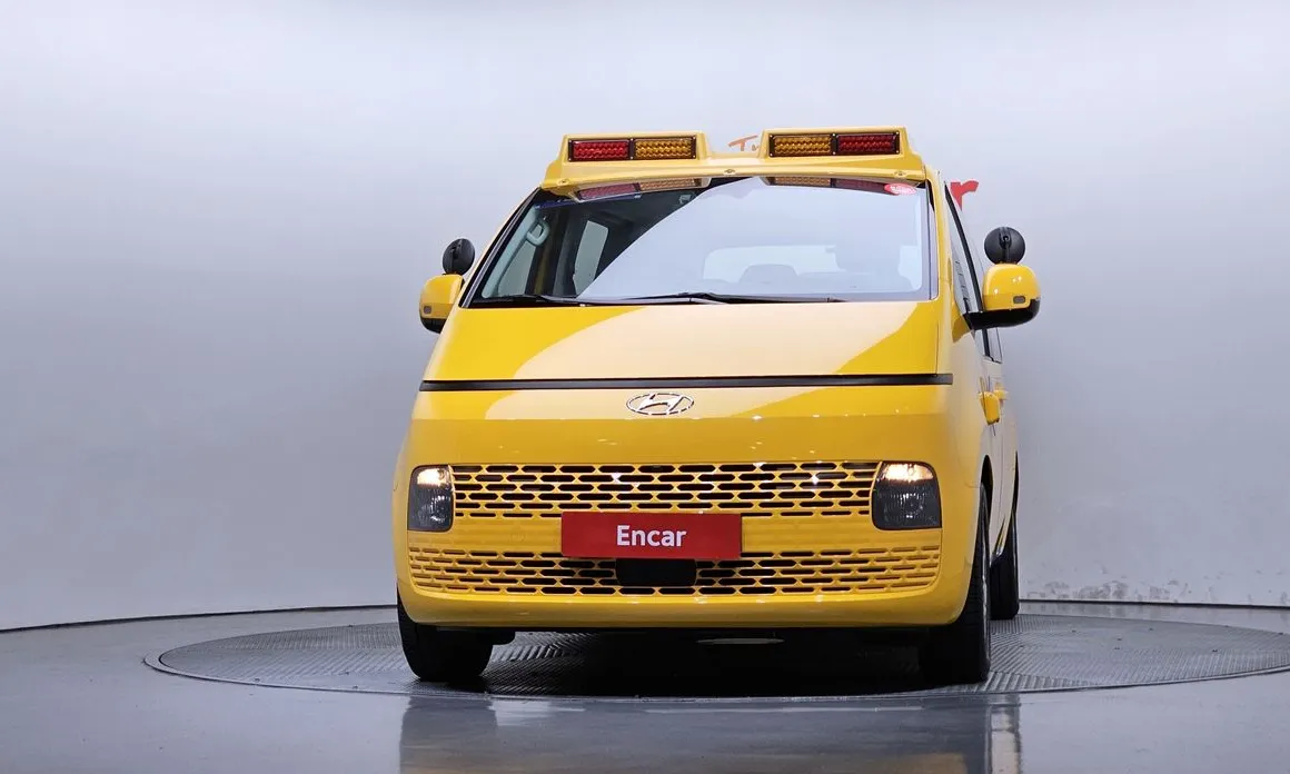 Hyundai Staria