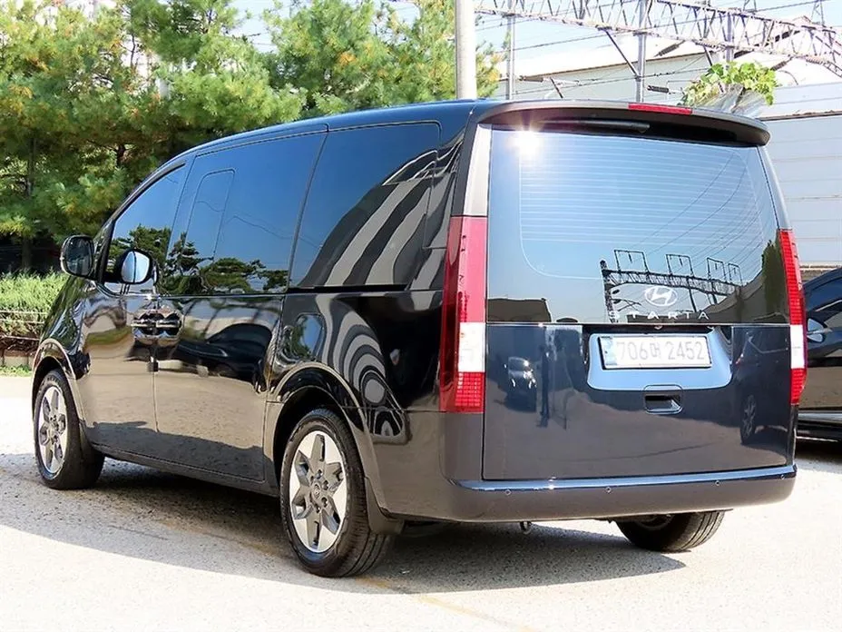 Hyundai Staria
