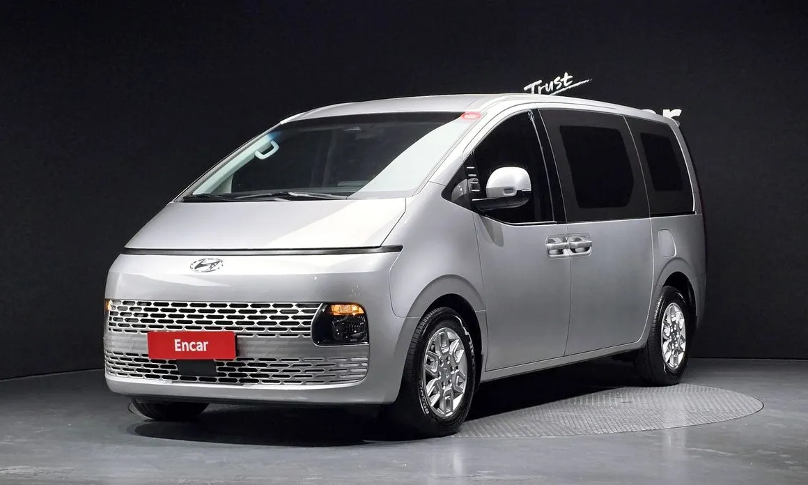 Hyundai Staria